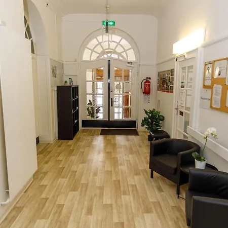 Zentrum Haus 3*